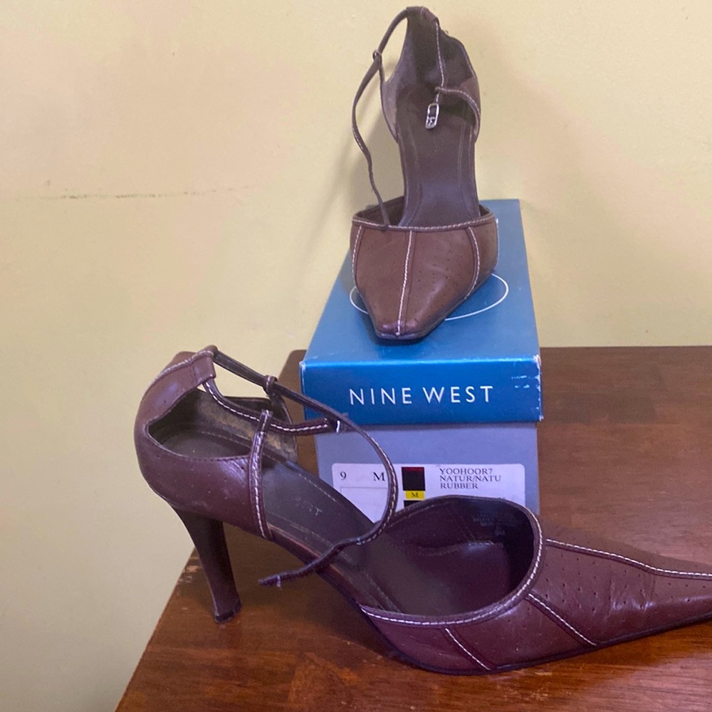 Brown nine wear pumps